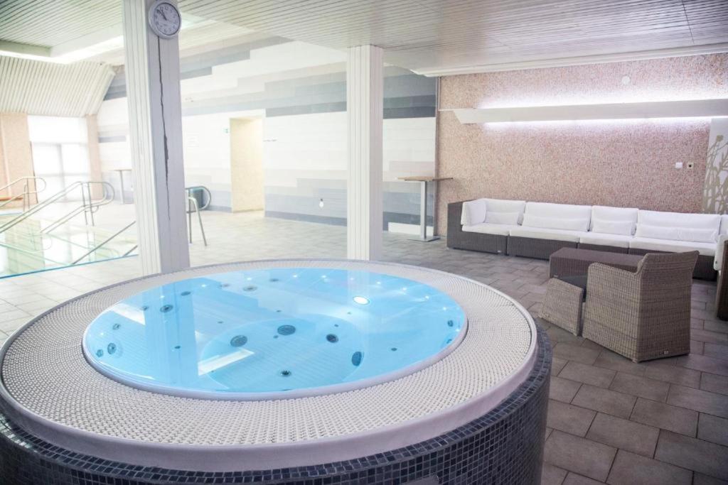Wellness Hotel Orlik Kozarovice Экстерьер фото