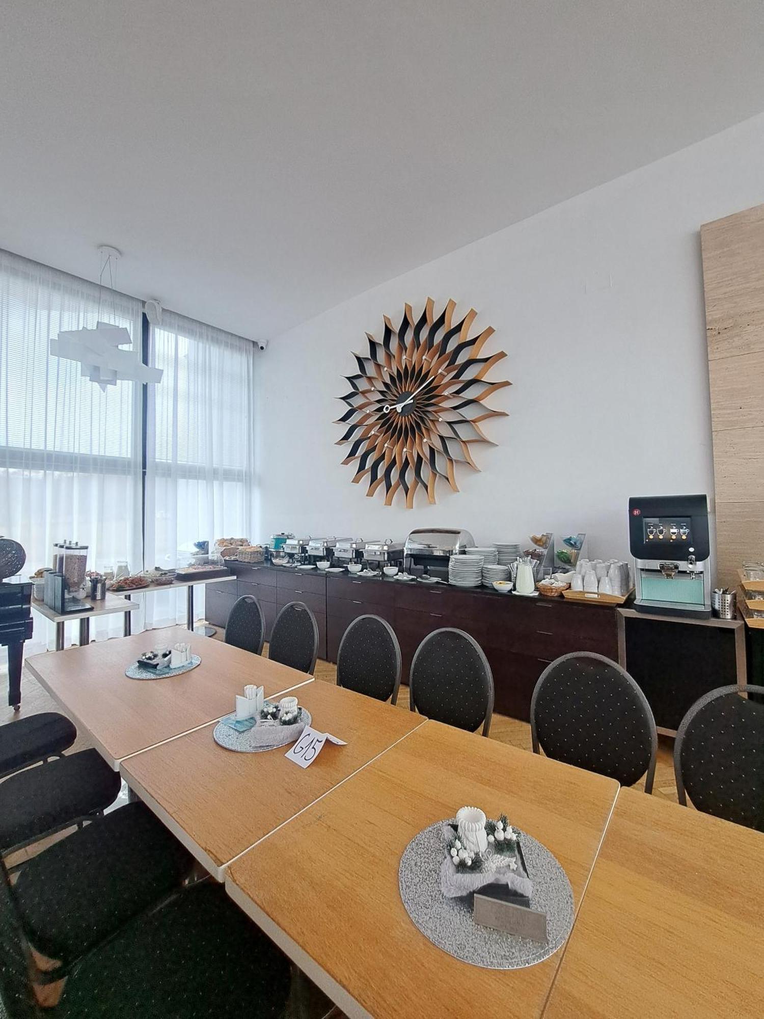 Wellness Hotel Orlik Kozarovice Экстерьер фото